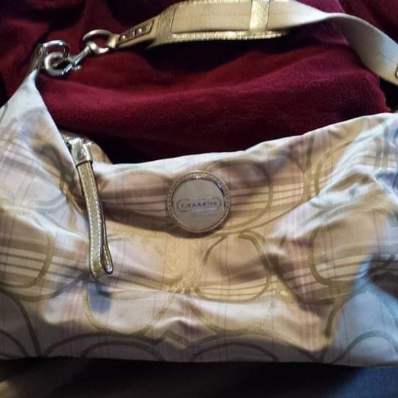 Coach - Picture 2 of 5